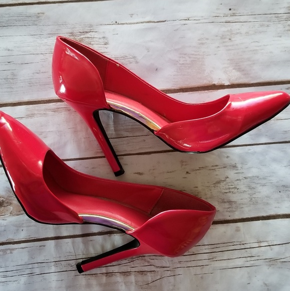 2b Red Heels - Picture 5 of 7